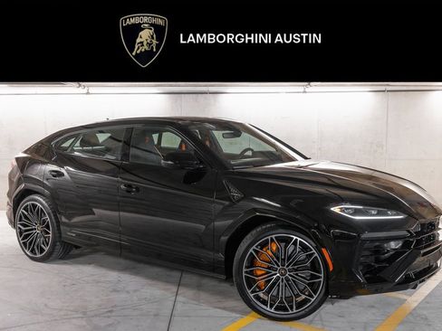 Used 2025 Lamborghini Urus SE image 1