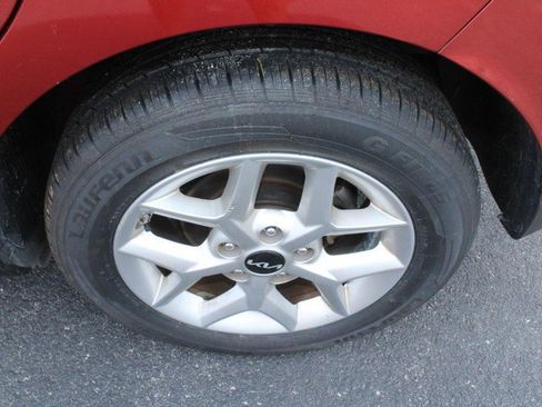 Used 2023 Kia Soul LX w/ LX Technology Package image 7