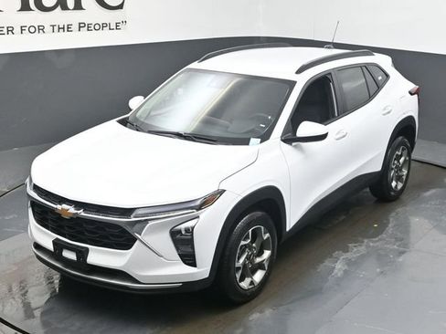 New 2026 Chevrolet Trax LT w/ Driver Confidence Package image 23