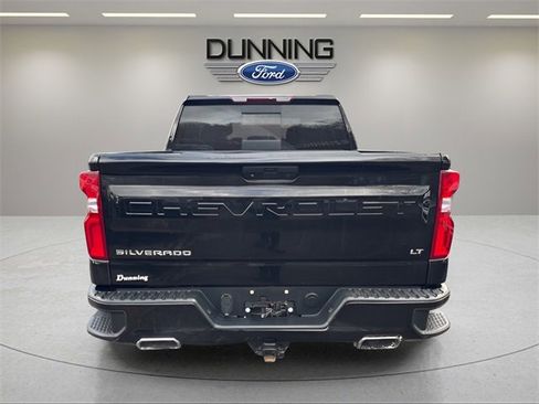 Used 2021 Chevrolet Silverado 1500 LT Trail Boss w/ Convenience Package II image 3