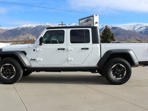 Used 2023 Jeep Gladiator Sport image 34