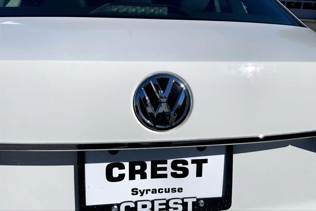 Used 2017 Volkswagen Passat 1.8T SE FWD image 31