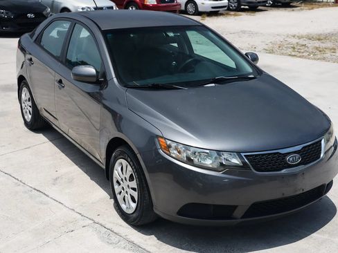 Used 2013 Kia Forte EX FWD image 9