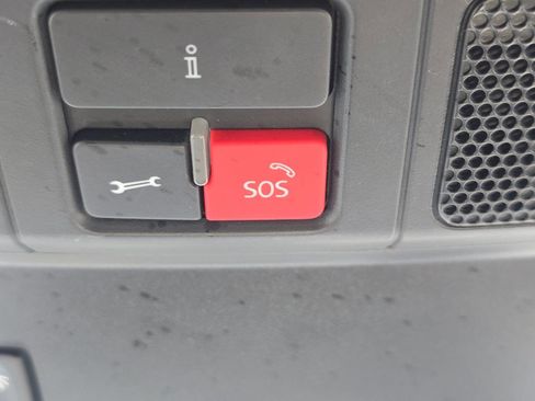 Used 2016 Volkswagen Tiguan R-Line image 32