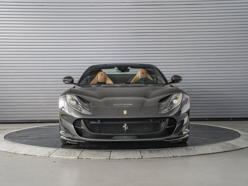 Used 2023 Ferrari 812 GTS RWD image 8