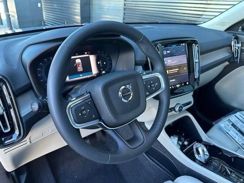 Used 2025 Volvo XC40 B5 Ultra w/ Protection Package AWD/4WD image 15