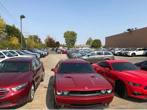 Used 2016 Jeep Cherokee Limited w/ Luxury Group image 5