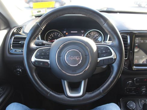 Used 2018 Jeep Compass Limited image 31