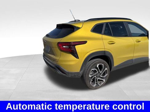 Used 2024 Chevrolet Trax RS w/ Driver Confidence Package image 9