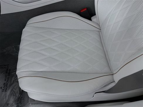 New 2026 Mercedes-Benz Maybach GLS 600 4MATIC image 20