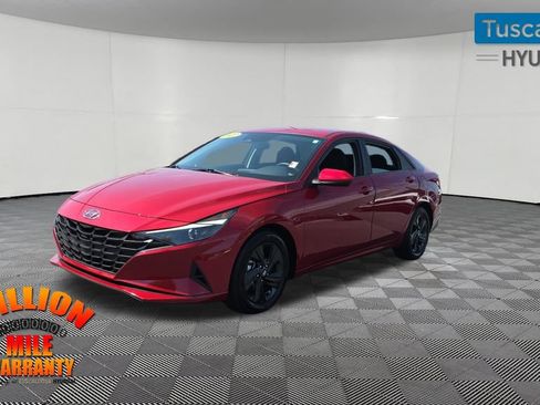 Used 2022 Hyundai Elantra SEL w/ Cargo Package FWD image 3