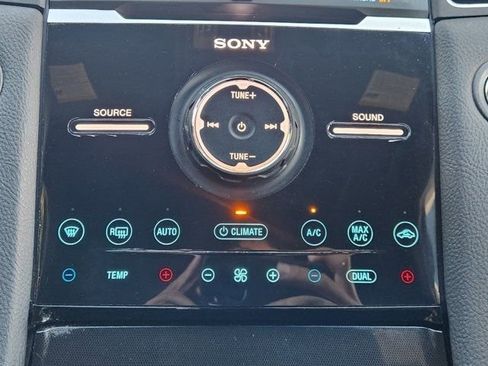 Used 2018 Ford Taurus SHO image 22