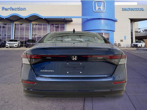 New 2025 Honda Accord SE image 4
