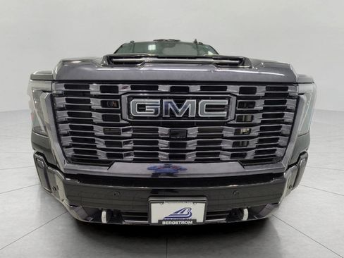 Used 2024 GMC Sierra 2500 Denali Ultimate w/ Snow Plow Prep/Camper Package AWD/4WD image 12