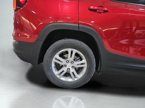 Used 2023 GMC Terrain SLE w/ Driver Convenience Package image 15