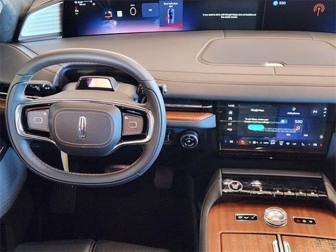 New 2025 Lincoln Navigator Black Label image 24