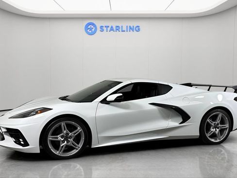 Used 2023 Chevrolet Corvette Stingray Coupe w/ 1LT RWD image 2