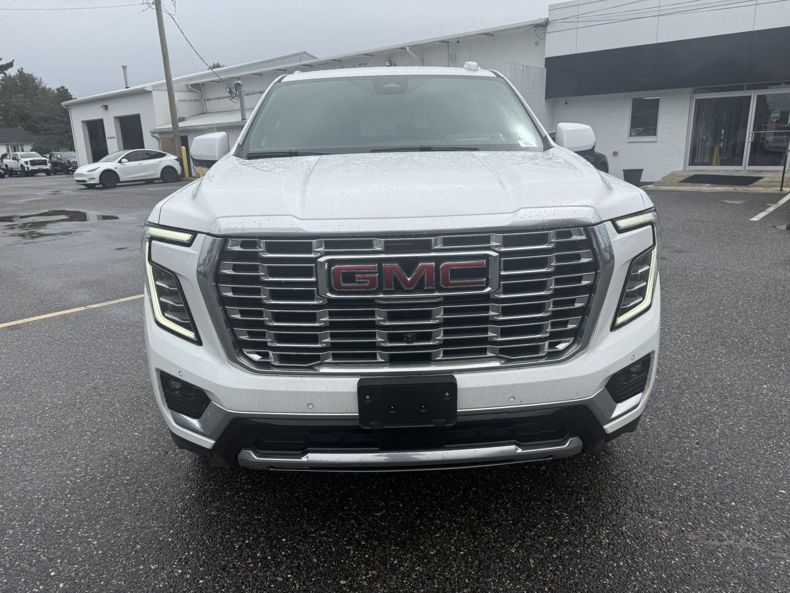 Used 2025 GMC Yukon Denali AWD/4WD image 8