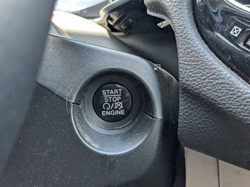 Used 2018 Jeep Compass Limited w/ Safe & Security Group FWD image 20
