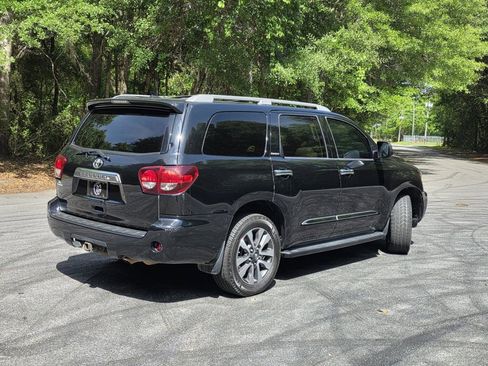 Used 2018 Toyota Sequoia Limited w/ Safety & Convenience Package RWD image 5