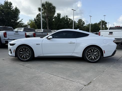 Used 2026 Ford Mustang GT Premium RWD image 8
