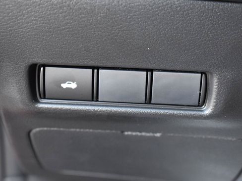 New 2026 Nissan Sentra SR FWD image 38