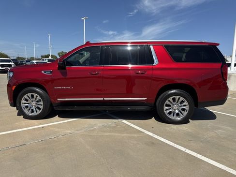 Used 2024 GMC Yukon XL Denali w/ Advanced Technology Package AWD/4WD image 8