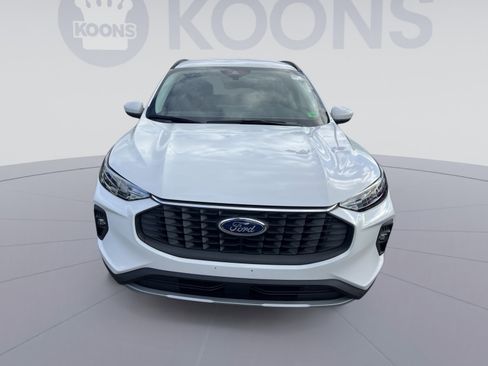 Certified 2025 Ford Escape SE image 11