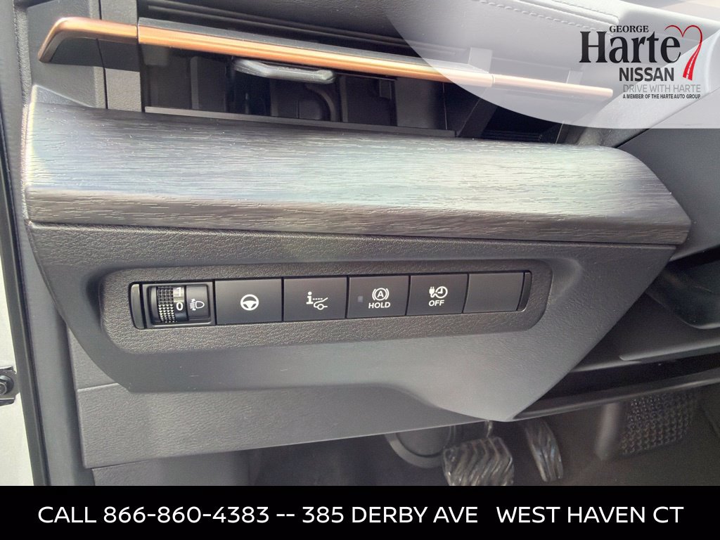 Certified 2024 Nissan Ariya AWD image 17