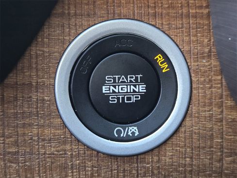 Used 2021 RAM 1500 Limited image 24