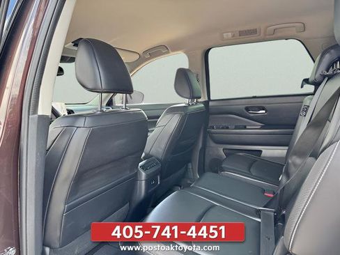 Used 2022 Nissan Pathfinder SL AWD/4WD image 20