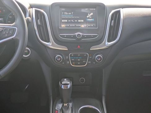 Used 2018 Chevrolet Equinox LT image 19