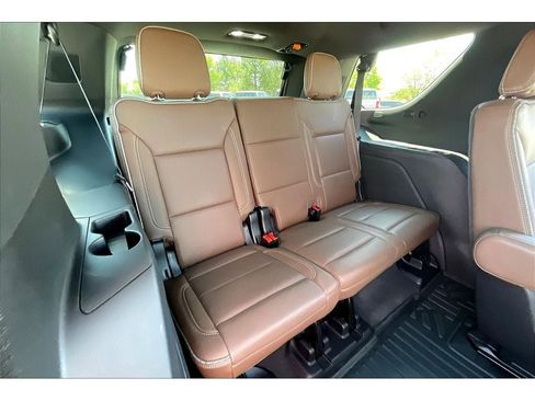 Used 2024 Chevrolet Tahoe High Country image 29