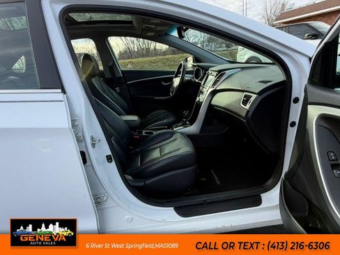 Used 2014 Hyundai Elantra GT w/ Option Group 03 image 11