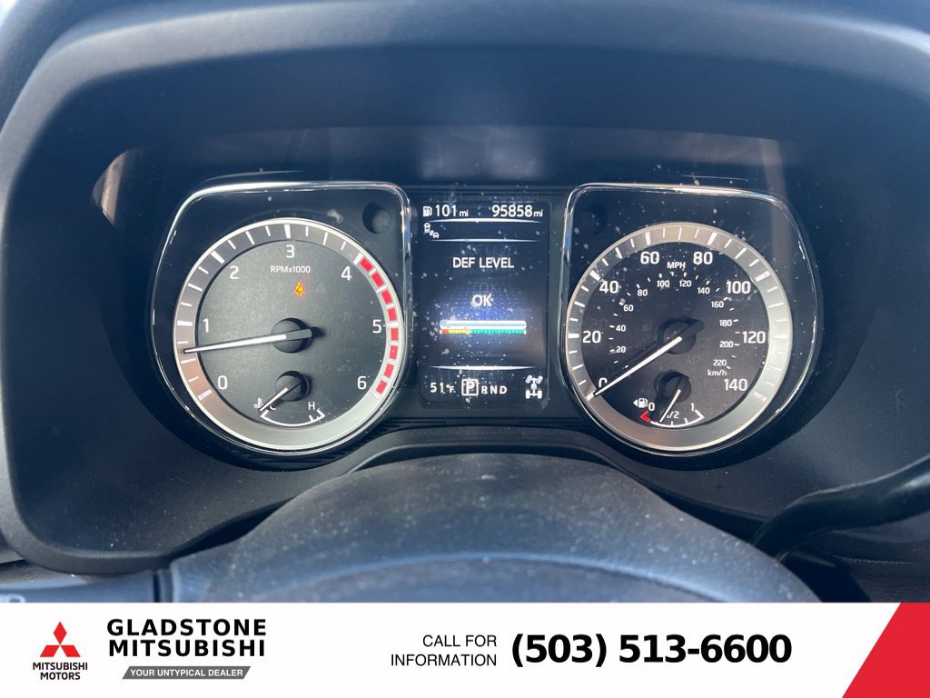 Used 2017 Nissan Titan SV AWD/4WD image 13