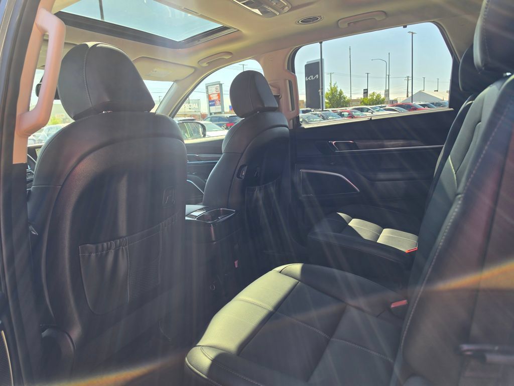 Used 2021 Kia Telluride SX w/ Towing Package AWD/4WD image 14