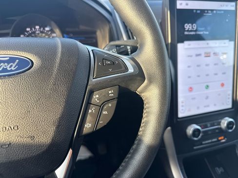 Used 2024 Ford Edge SEL w/ Convenience Package image 35