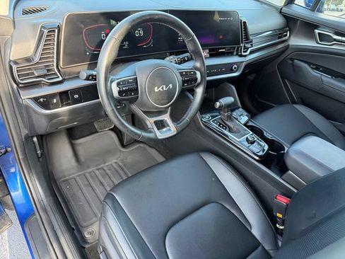 Used 2025 Kia Sportage EX AWD/4WD image 13