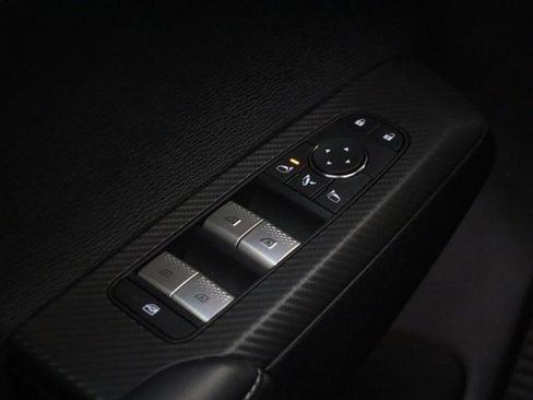 New 2025 Mitsubishi Outlander SE image 16