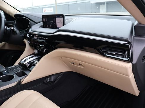 Used 2022 Acura MDX SH-AWD w/ Technology Package image 11