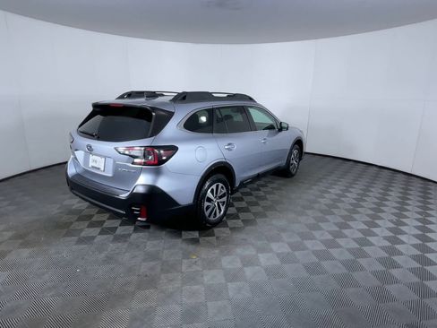 Used 2022 Subaru Outback Premium image 8