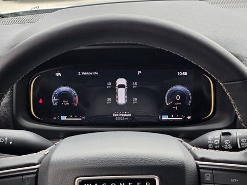 Used 2023 Jeep Wagoneer Series III w/ Preferred Equipment Group image 23