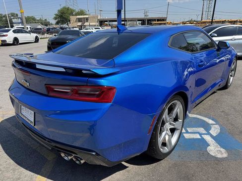 Used 2017 Chevrolet Camaro SS RWD image 5