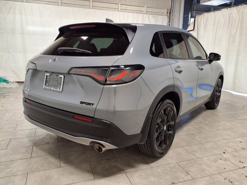 Used 2024 Honda HR-V Sport image 9
