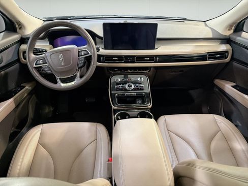 Used 2023 Lincoln Nautilus FWD w/ Premium Package image 23