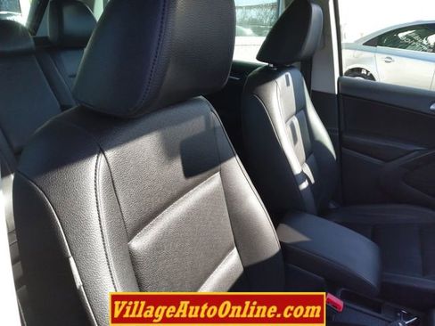 Used 2016 Volkswagen Tiguan SE image 31