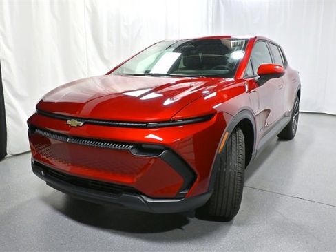 New 2026 Chevrolet Equinox EV LT image 7