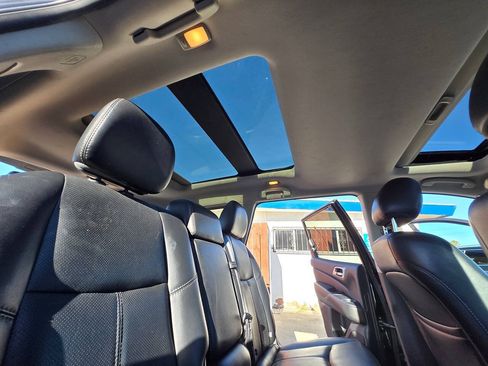 Used 2015 Nissan Pathfinder Platinum w/ Cargo Package AWD/4WD image 36
