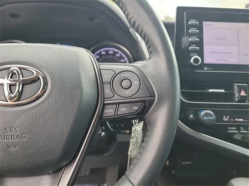 Used 2023 Toyota Camry SE image 18