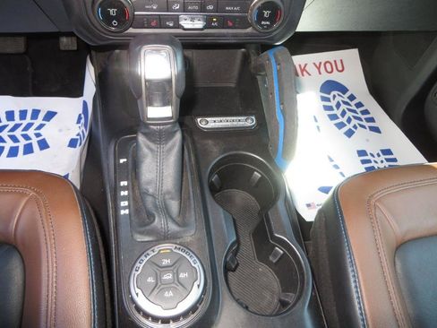 Used 2021 Ford Bronco Outer Banks w/ Sasquatch Package AWD/4WD image 19
